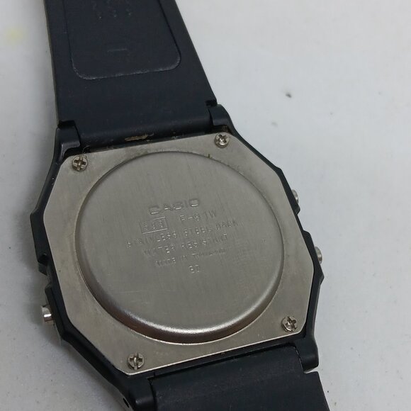 Casio Classic F91W Unisex 34mm x 38mm Black Resin Digital Watch - Picture 8 of 11